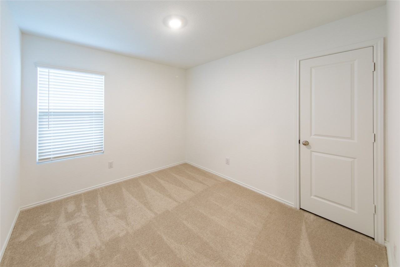 230 Sunflower St - Photo 6 of 26