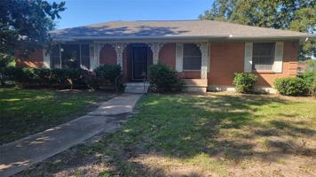 featured image of 2001 E Alma Ave
