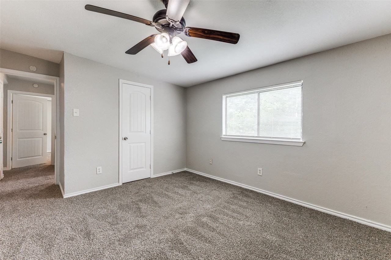12129 Spring Branch Dr - Photo 5 of 11