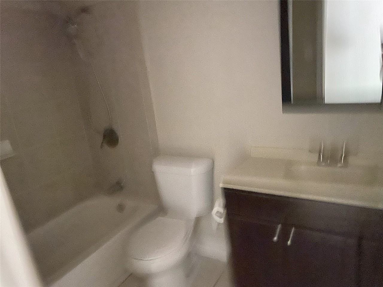 904 N Frances St #A - Photo 5 of 7