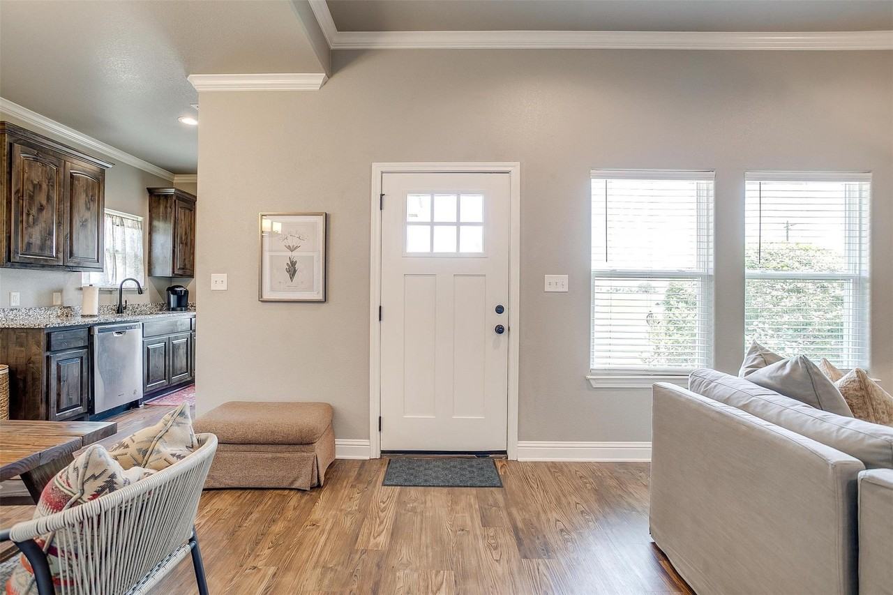 2700 James Rd - Photo 5 of 27