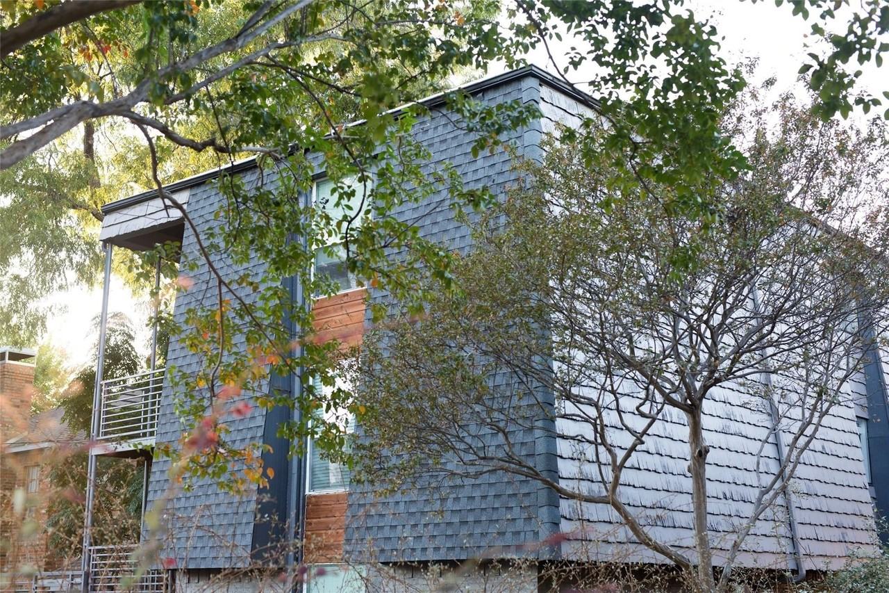 2821 Reagan St #202 - Photo 2 of 13