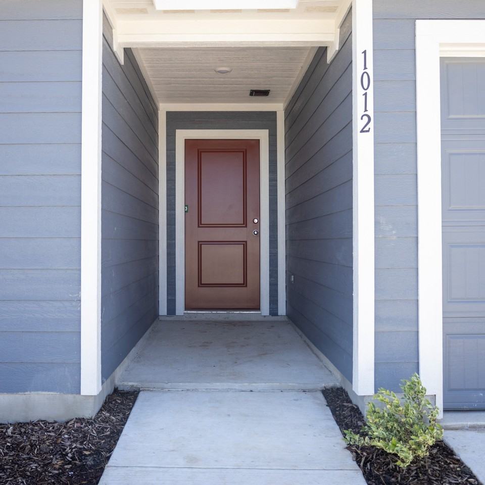 1012 Mountain Laurel Rd - Photo 2 of 18