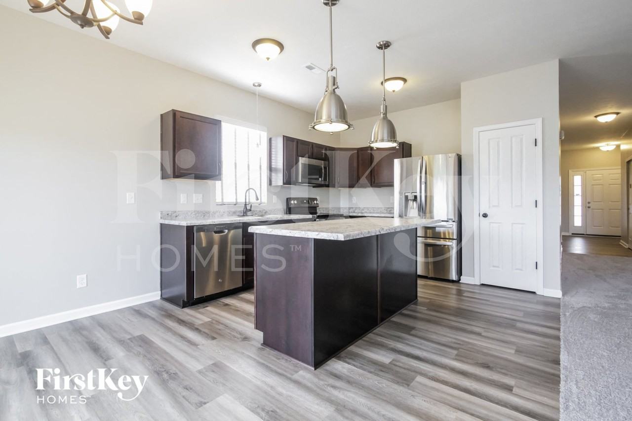 6035 Aspen Meadow Dr - Photo 4 of 15