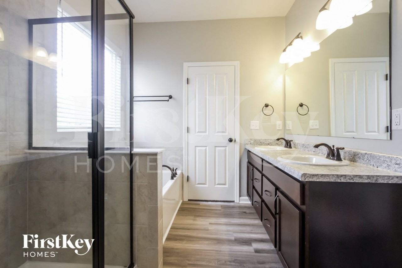 6035 Aspen Meadow Dr - Photo 7 of 15
