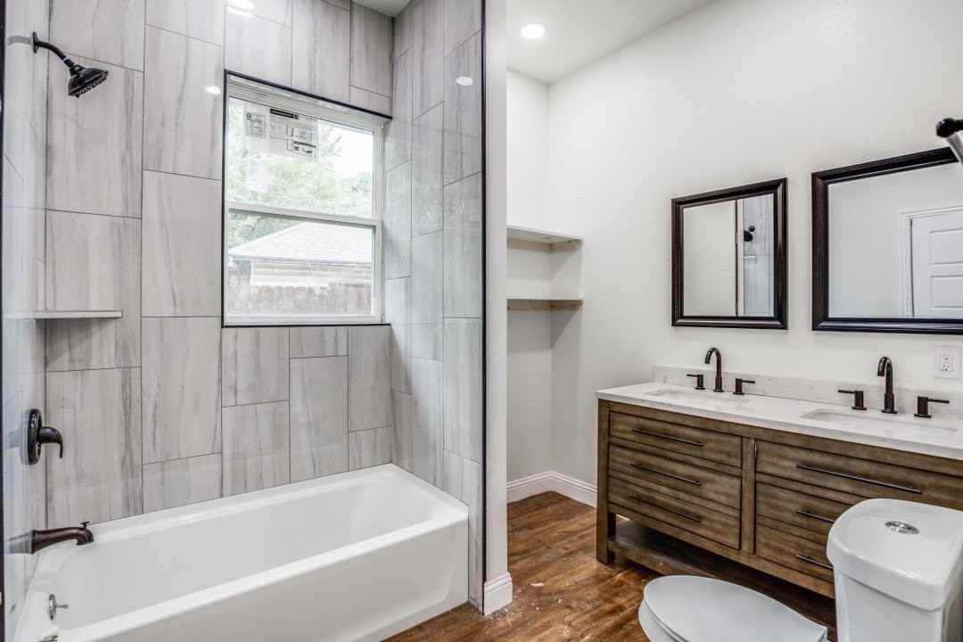 3423 S Harwood St - Photo 7 of 20