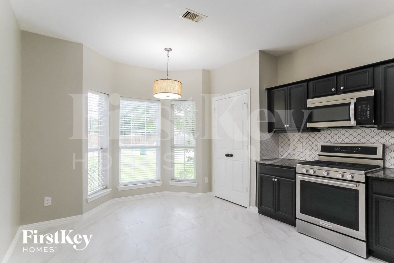 2227 Nicholas Xing - Photo 5 of 15