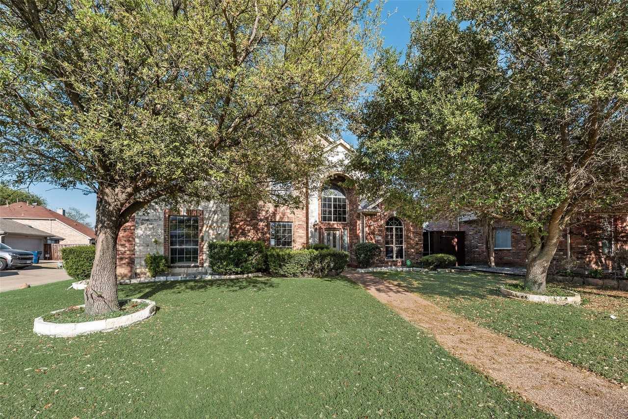 7578 Seawood Dr - Photo 2 of 33