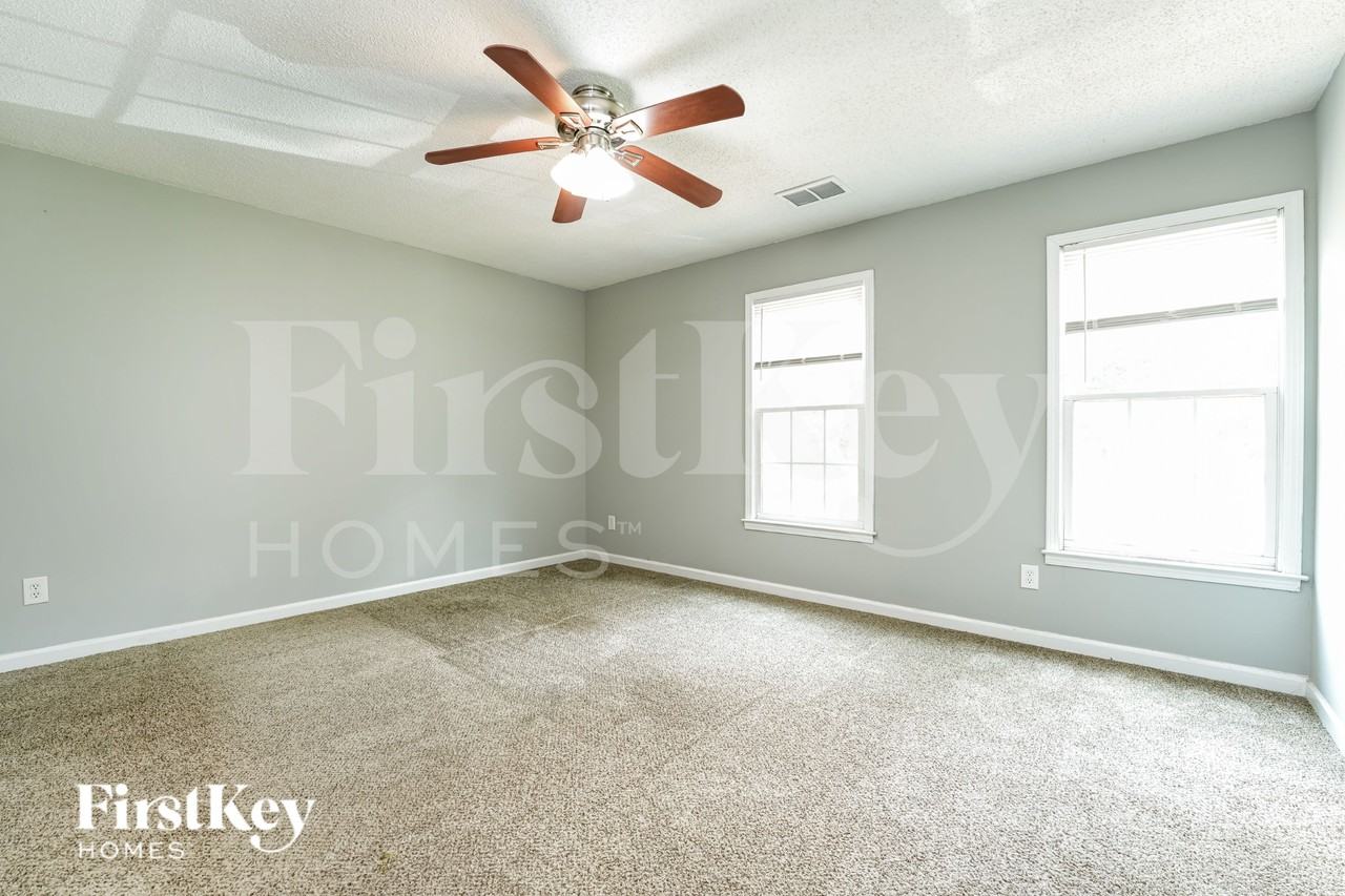 5565 Westberry Ln - Photo 7 of 16