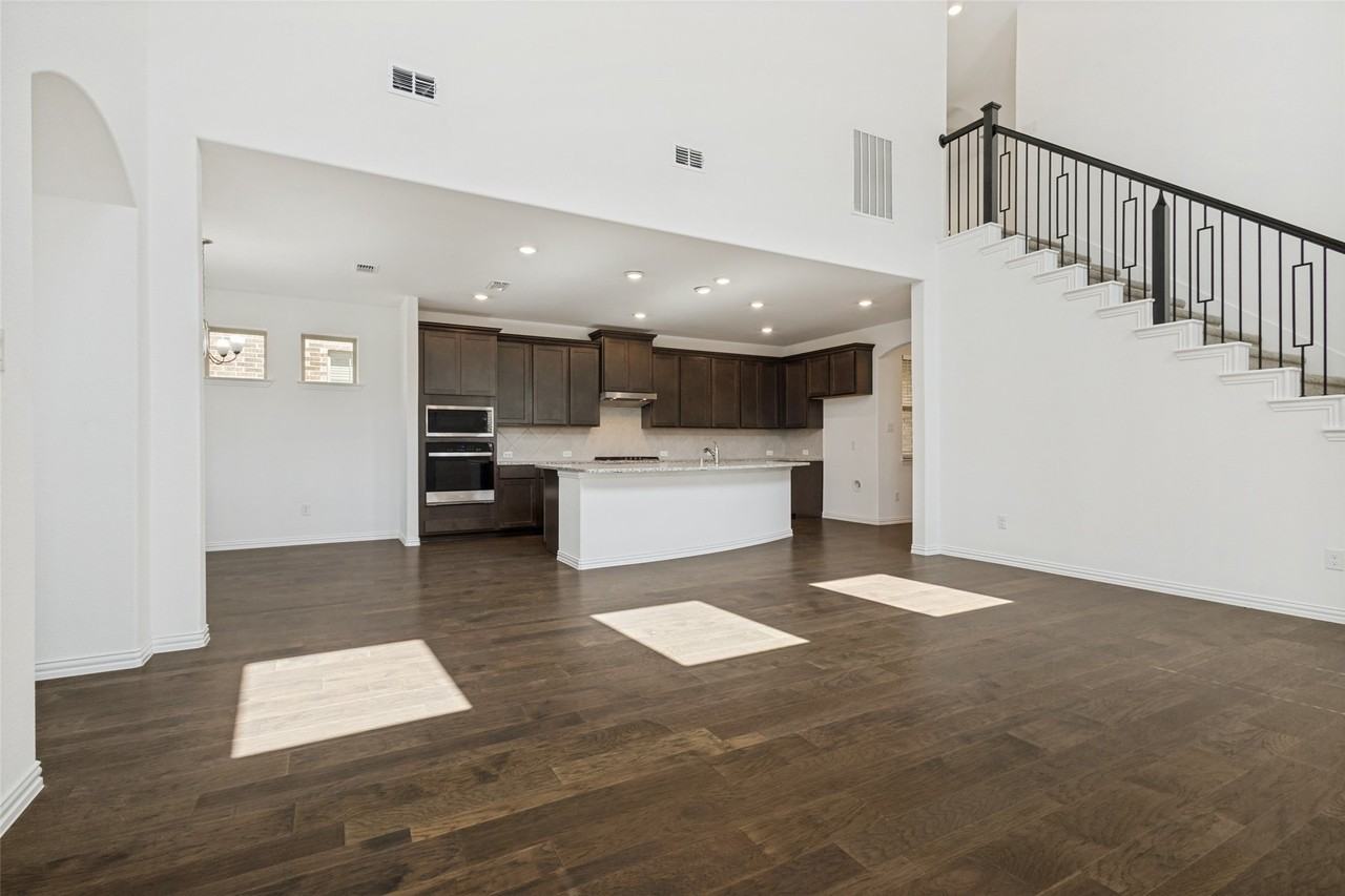 1448 Sun Garden Way - Photo 4 of 15