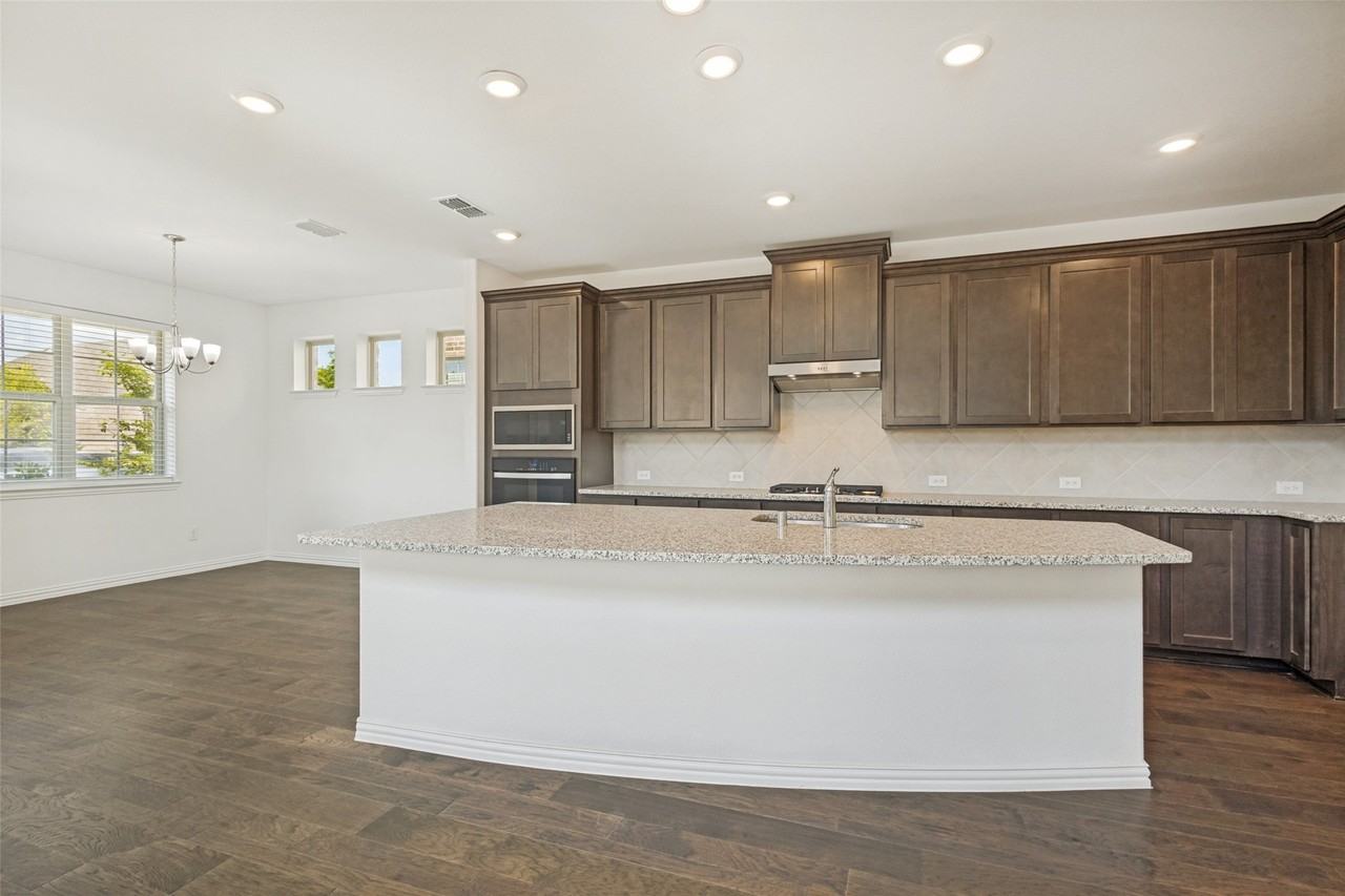 1448 Sun Garden Way - Photo 5 of 15