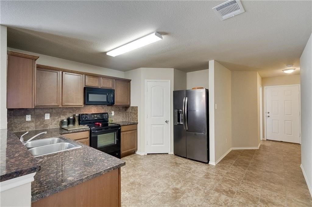 1212 Roman Dr - Photo 3 of 23