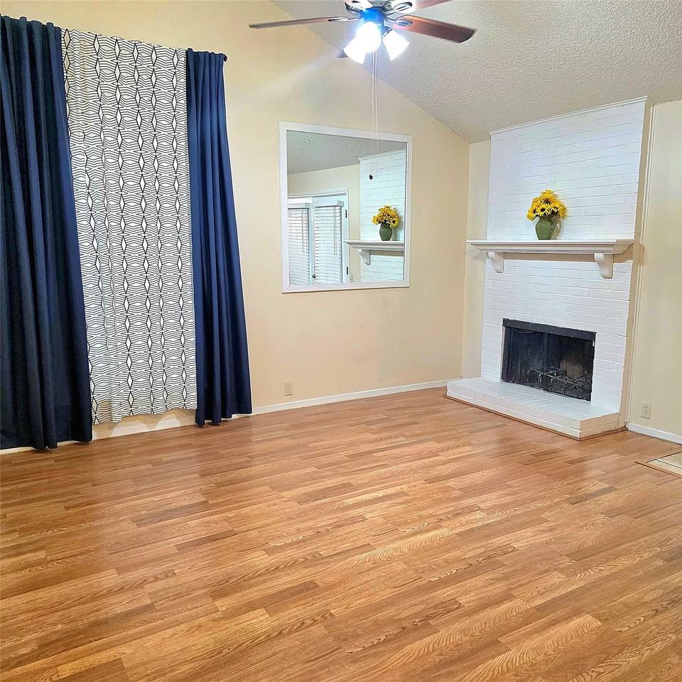 11805 Leisure Dr - Photo 2 of 14
