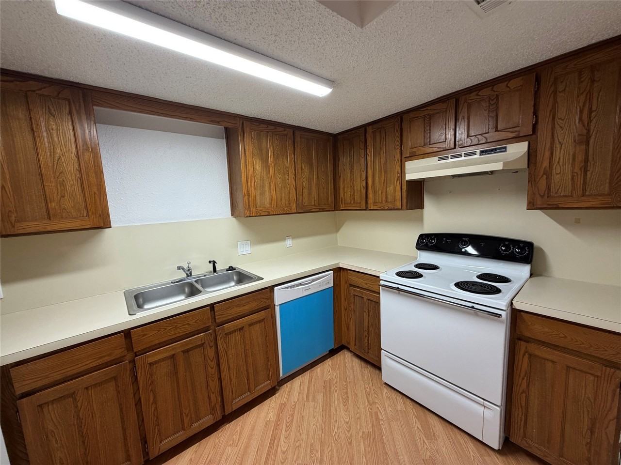 738 Bluebonnet Dr #A - Photo 3 of 6