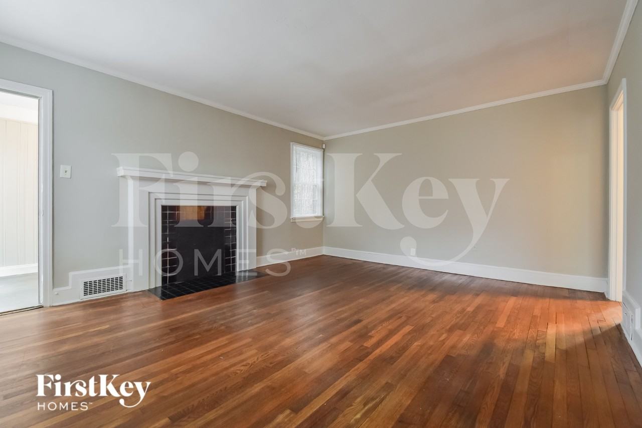 1655 Altadena Pl Sw - Photo 2 of 15