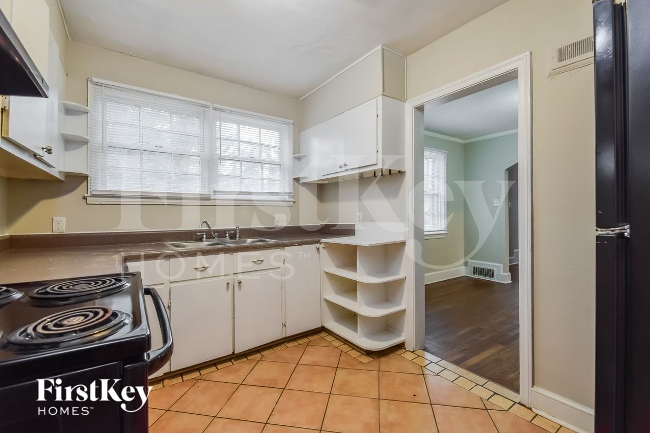 1655 Altadena Pl Sw - Photo 5 of 15