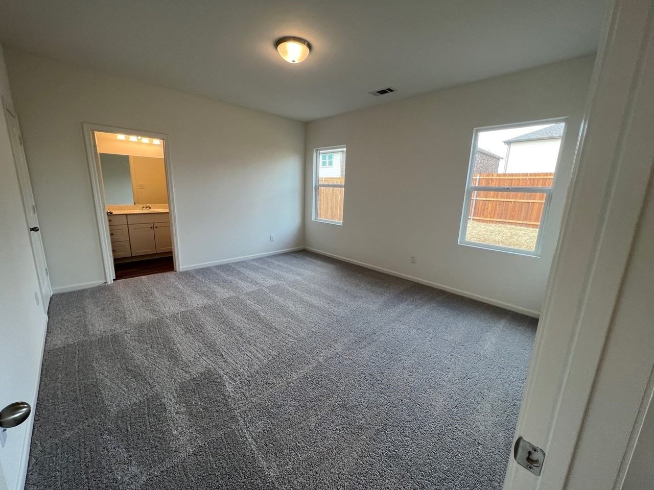 1710 Washington St - Photo 4 of 19