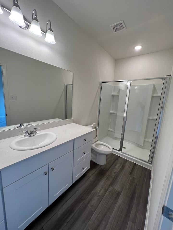 1710 Washington St - Photo 5 of 19
