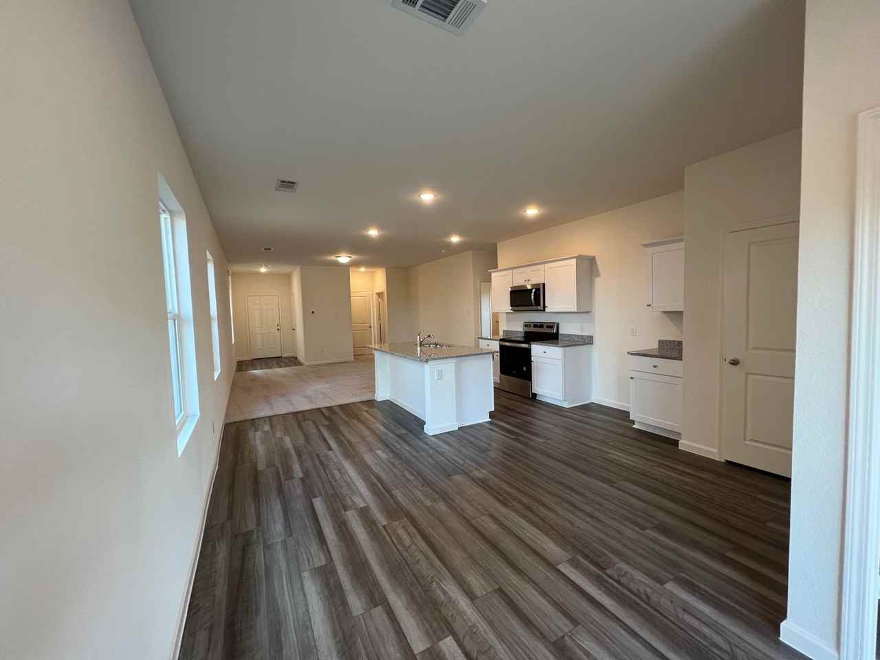 1710 Washington St - Photo 6 of 19