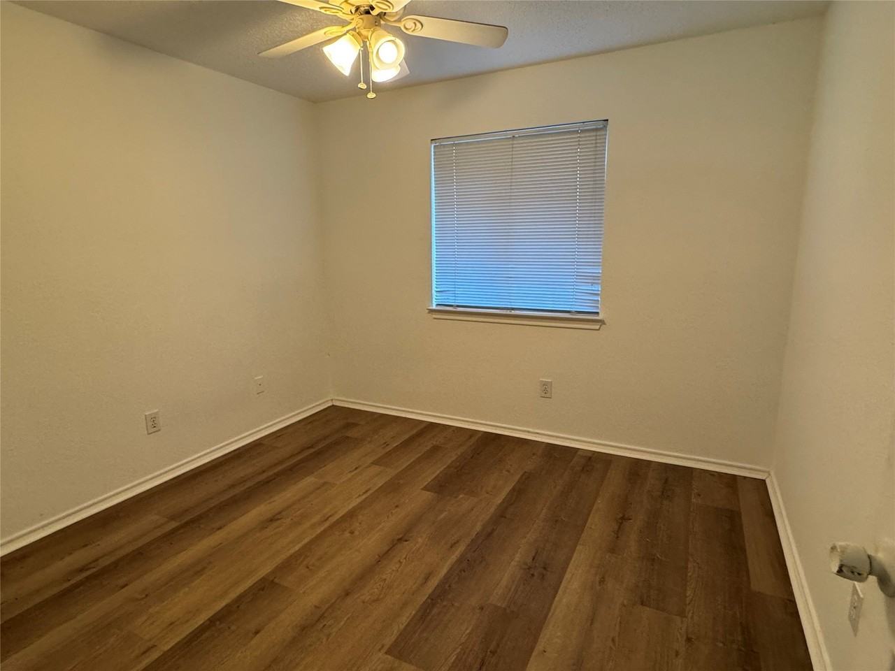 2146 Sword Dr - Photo 3 of 10