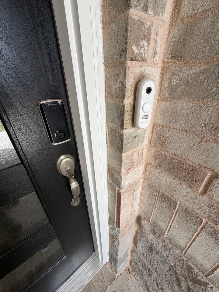 2203 Rannoch St - Photo 4 of 13