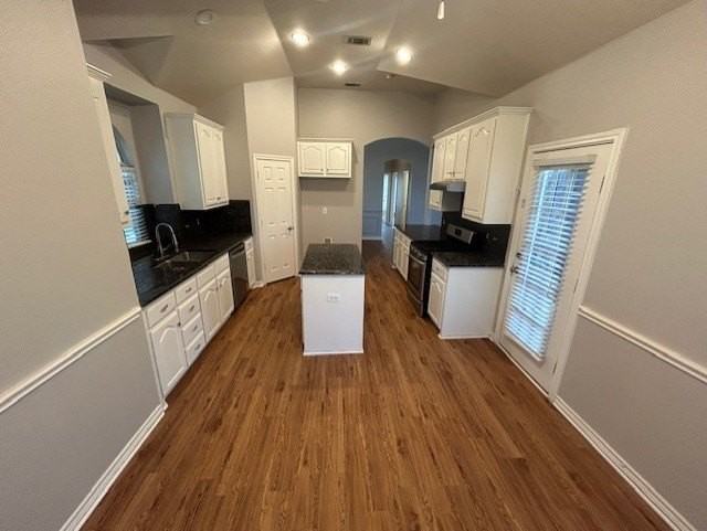 2105 Cardinal Dr - Photo 3 of 13