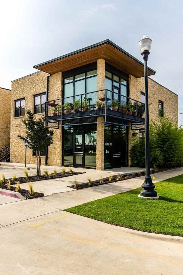 1125 S Jennings Ave #203
