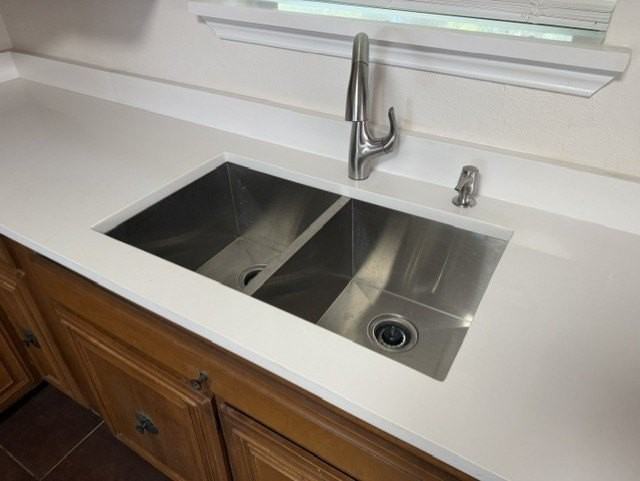 1303 Cypress Dr - Photo 6 of 13