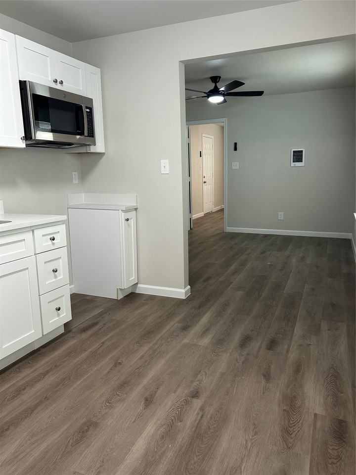 407 N Justin Ave #A
