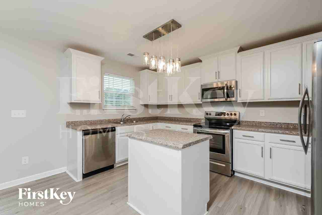 107 Sawyer Ln N - Photo 7 of 16