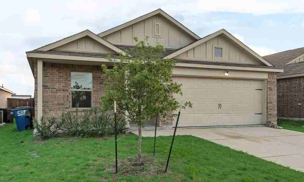 1012 Barkers Pond Ave - Photo 2 of 24