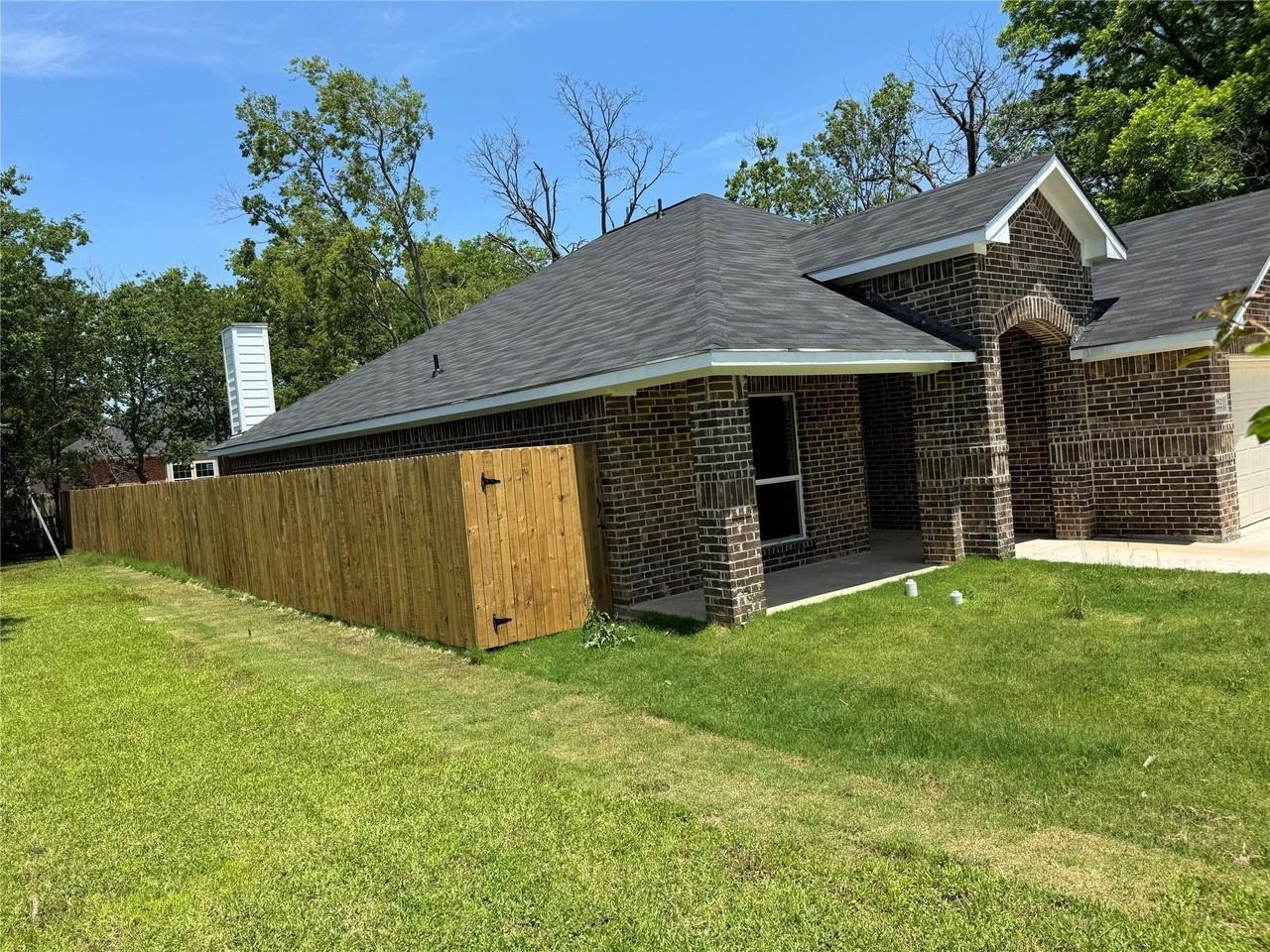 3912 Oneal St - Photo 2 of 18
