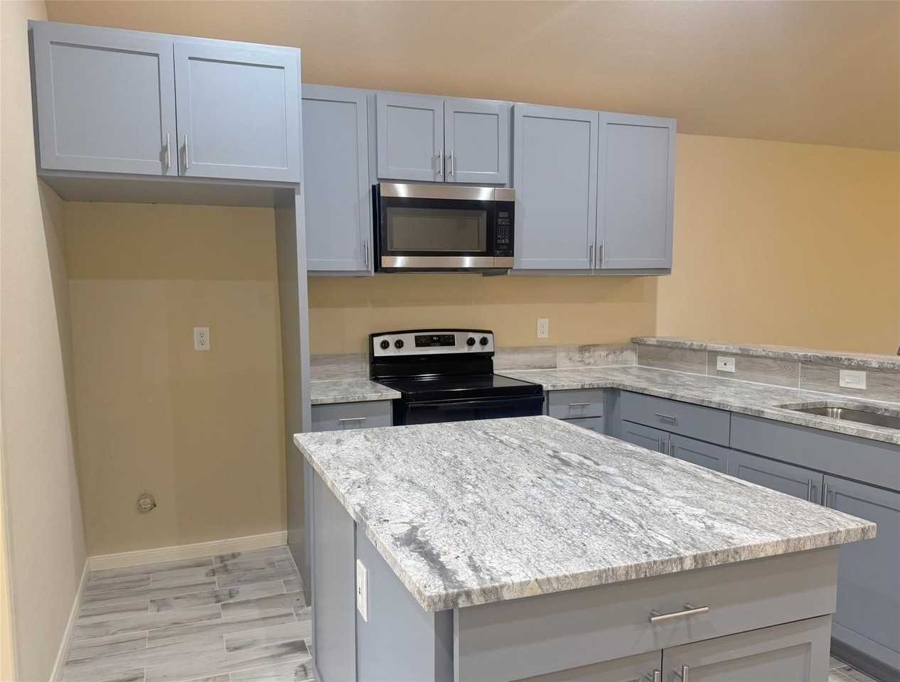 3912 Oneal St - Photo 5 of 18