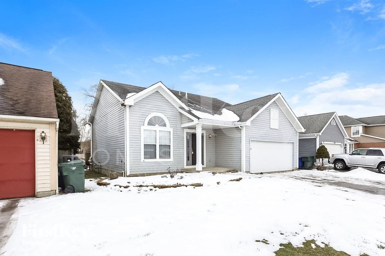 7593 Sun Valley Ct - Photo 2 of 15