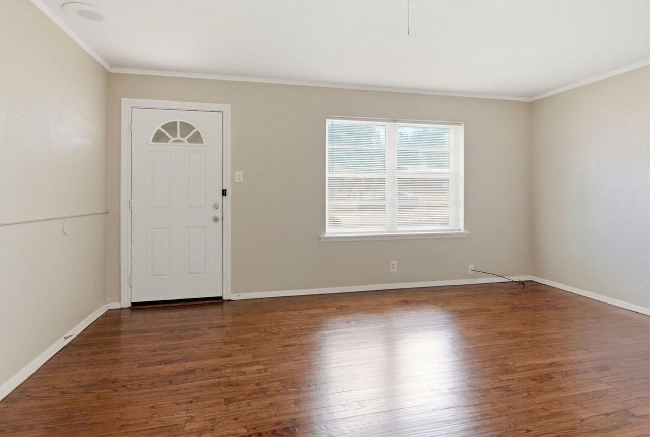 6500 Callahan Ct - Photo 2 of 27