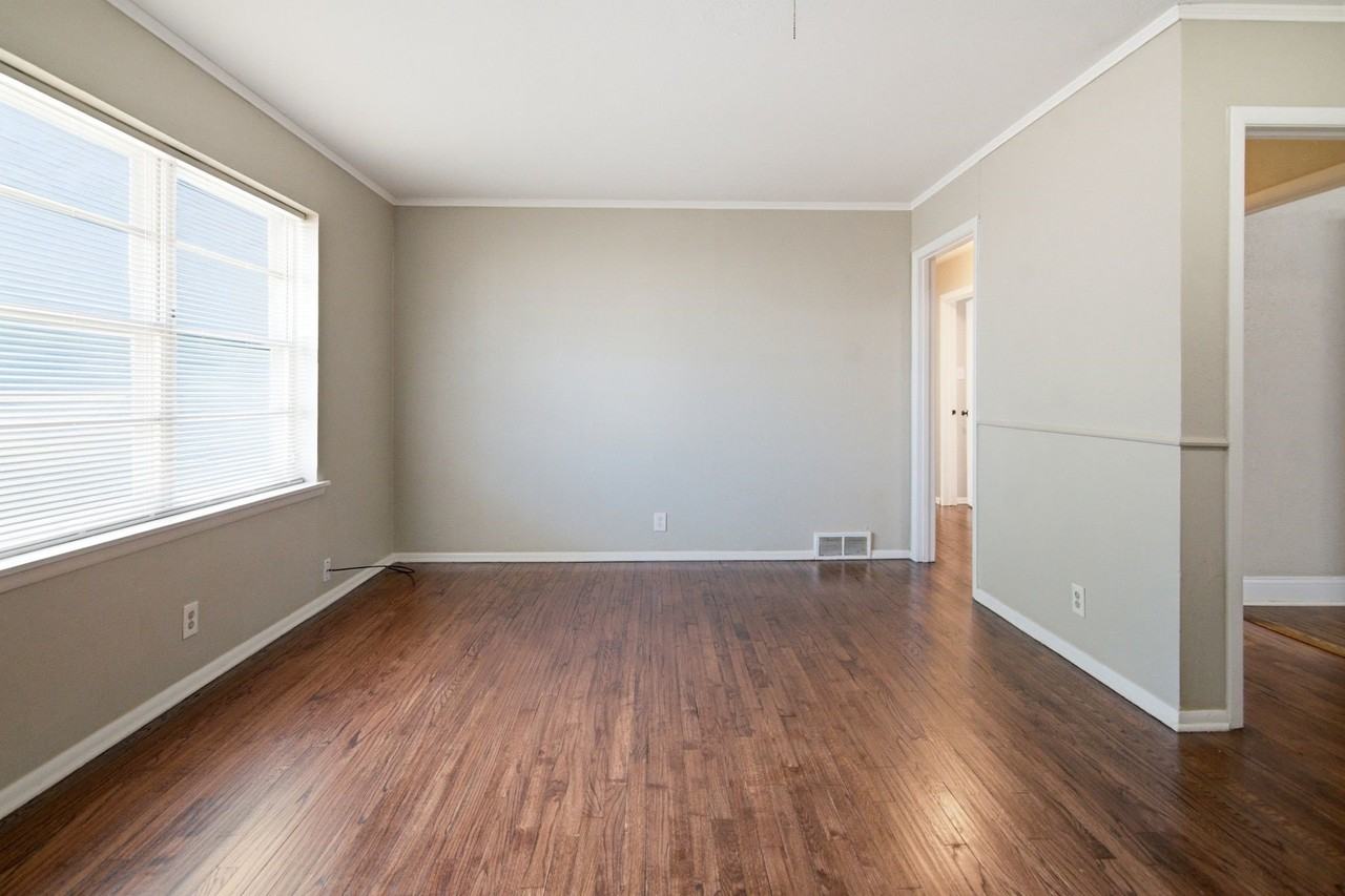 6500 Callahan Ct - Photo 4 of 27