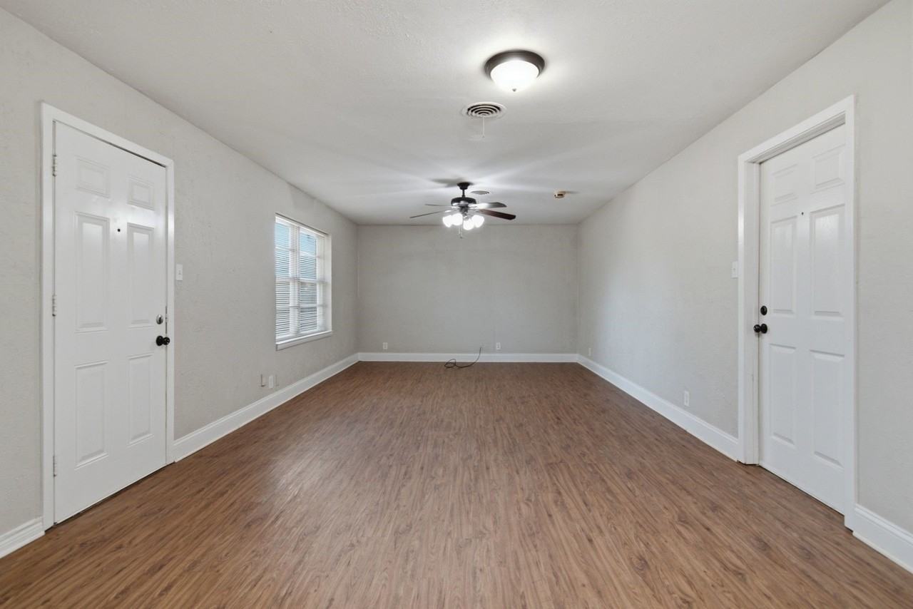 6500 Callahan Ct - Photo 7 of 27
