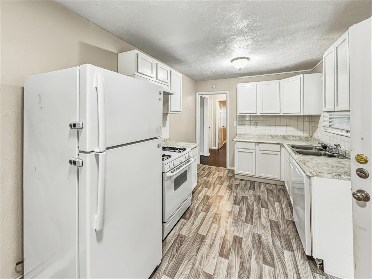 5013 Kessler Rd - Photo 6 of 17