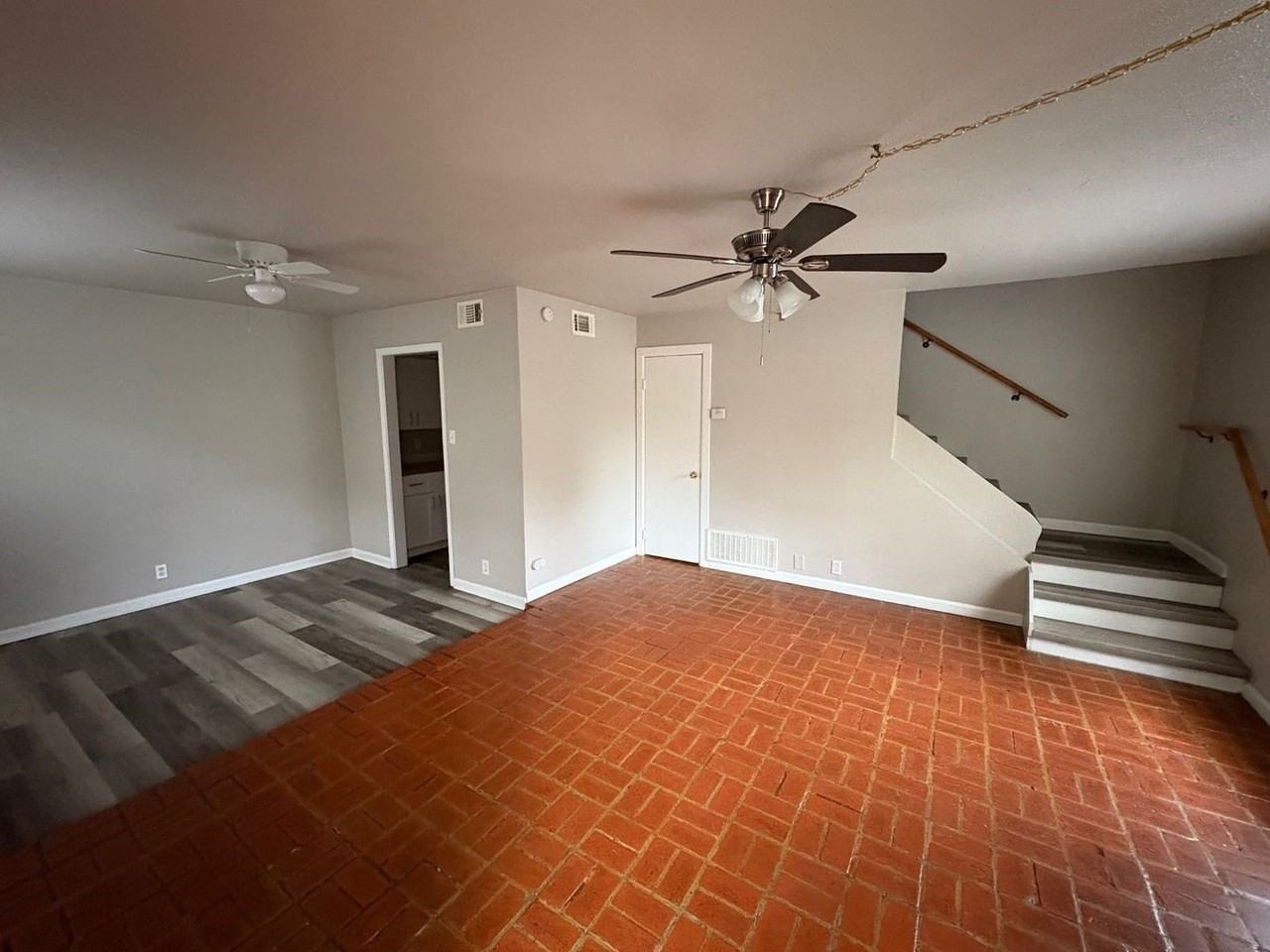 618 W Sycamore St - Photo 2 of 5