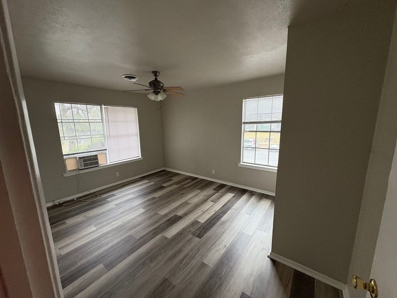618 W Sycamore St - Photo 5 of 5