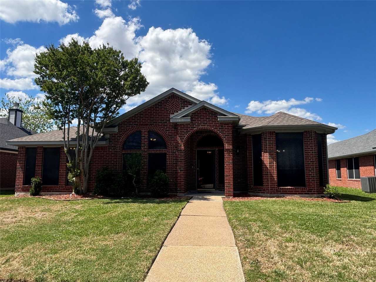 1615 Ariel Dr