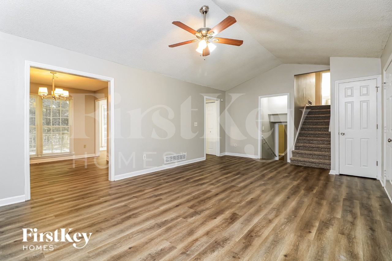 5374 Muirwood Pl - Photo 5 of 19