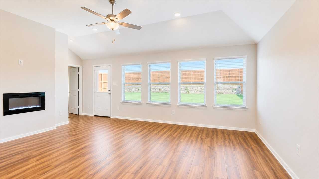 117 Corcovado Ave - Photo 4 of 25