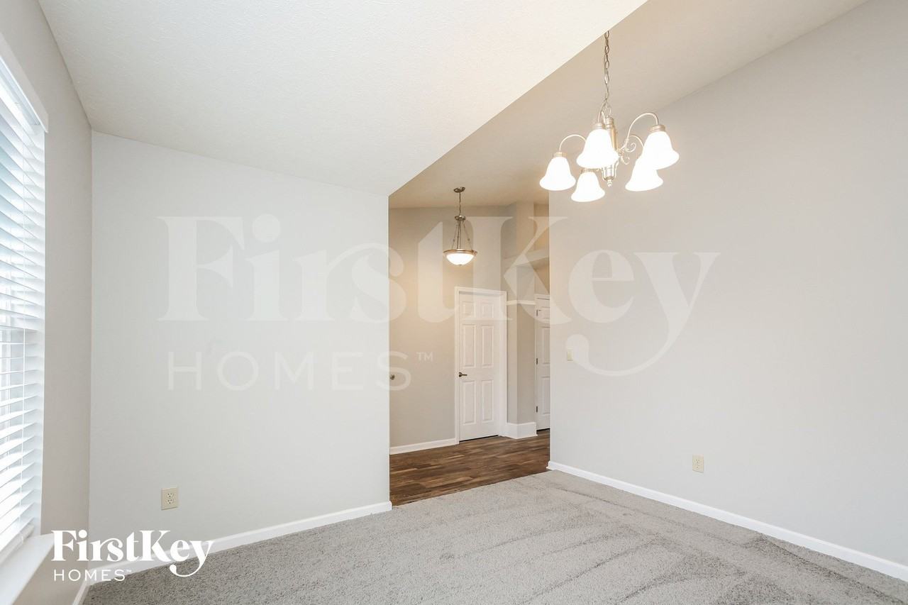 13815 Zion Ct - Photo 5 of 15