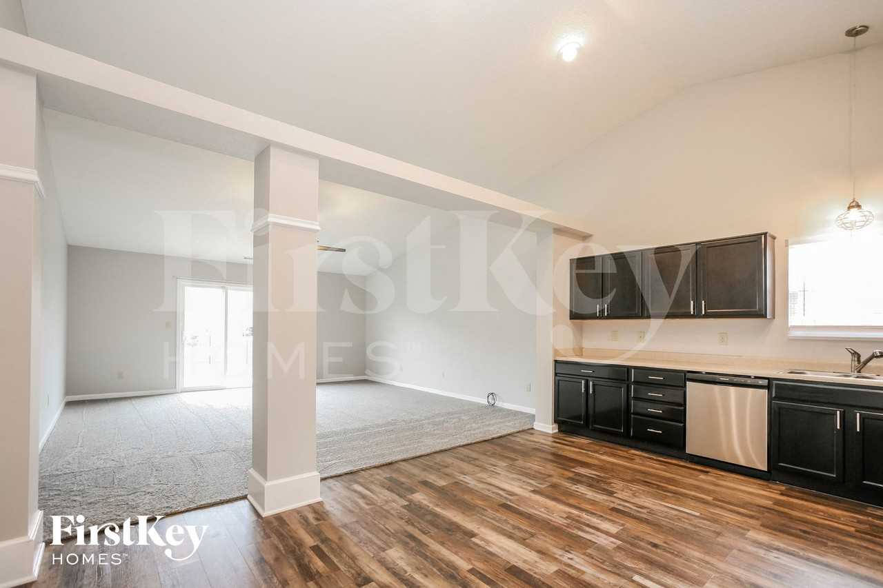 13815 Zion Ct - Photo 6 of 15