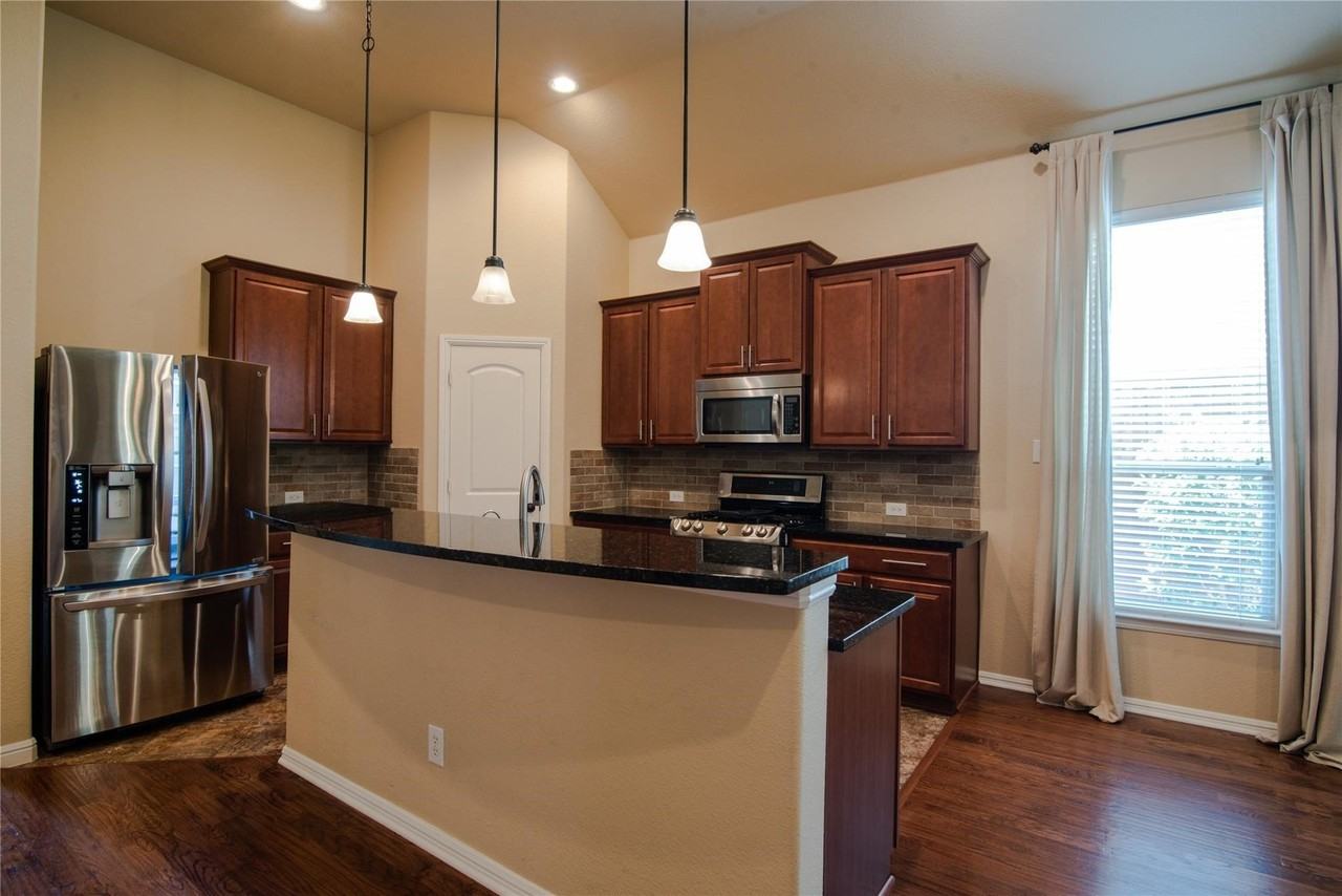 5112 Sweetgum Ct - Photo 5 of 12