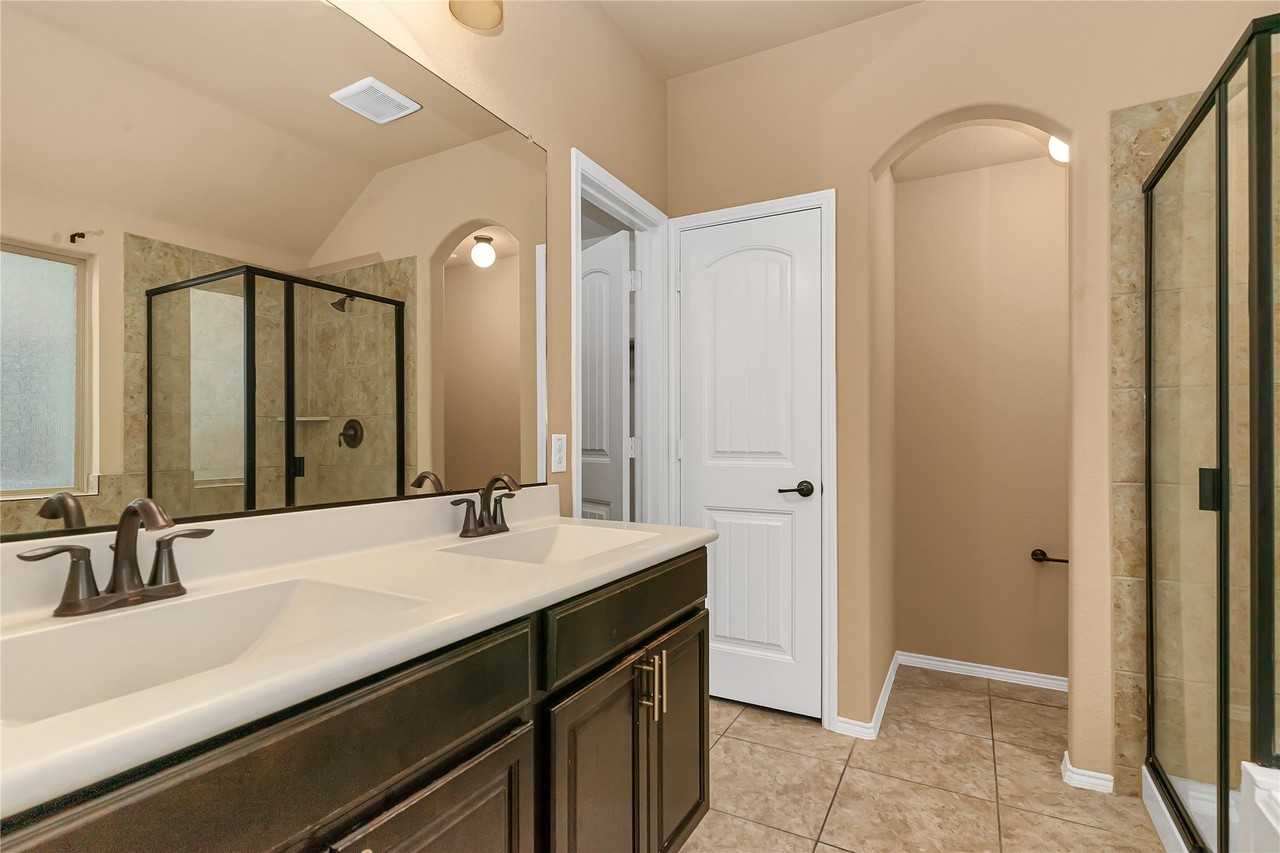 5841 Fir Tree Ln - Photo 7 of 14