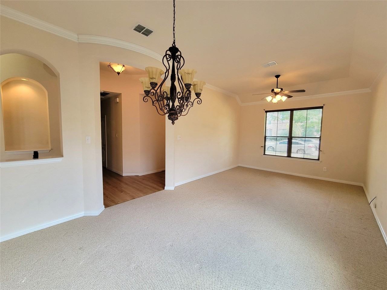 4805 Prairie Aster Dr - Photo 2 of 8