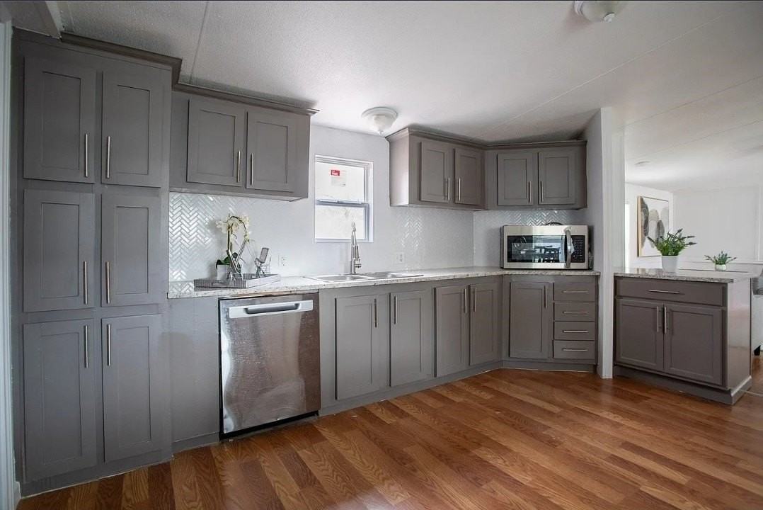 9874 Lake Shore Dr - Photo 5 of 16