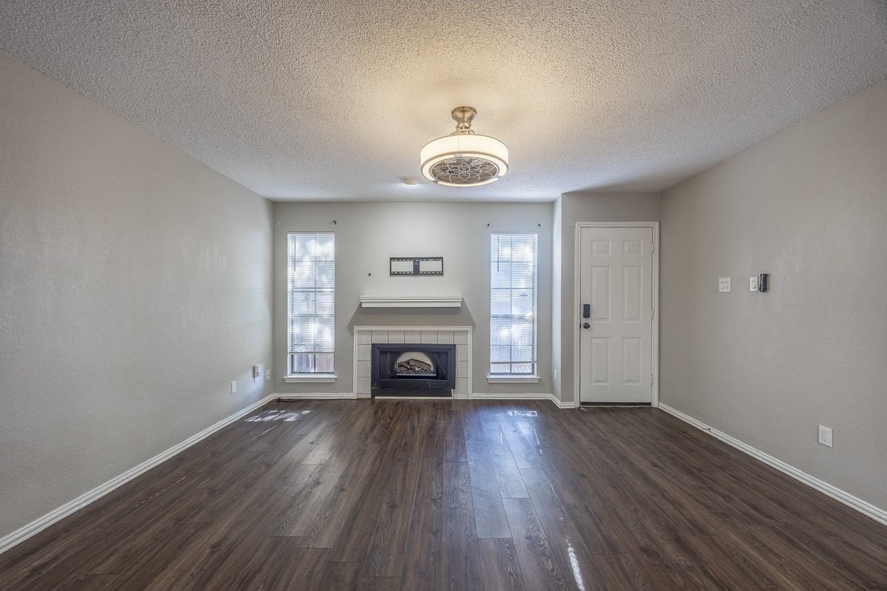 7337 Kingswood Cir - Photo 4 of 23